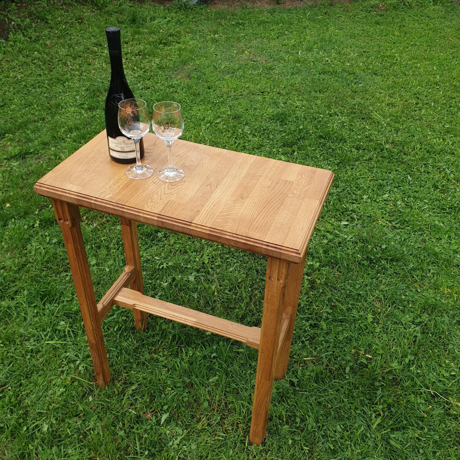 Samsung Galaxy S9+ sample photo. Desk, wine, lawn photography