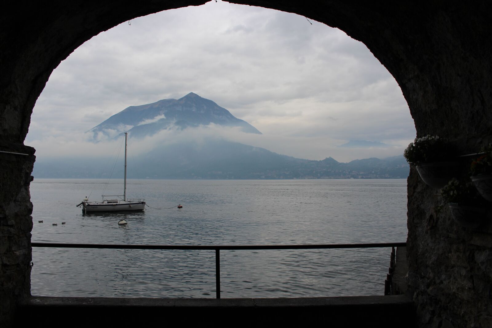 Canon EOS 700D (EOS Rebel T5i / EOS Kiss X7i) sample photo. Boat, lake, sea photography