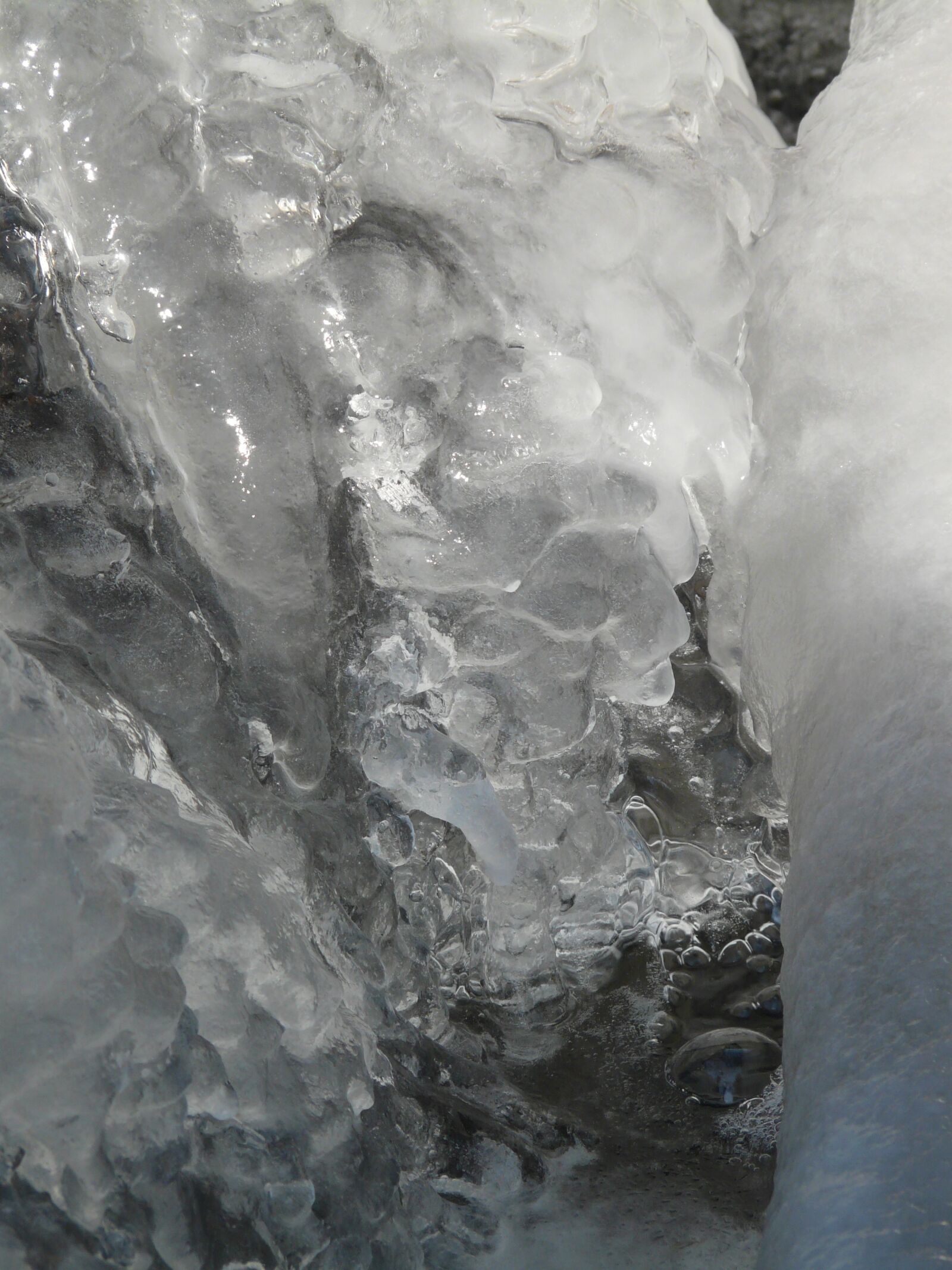 Panasonic DMC-FZ18 sample photo. Ice, icicle, frozen photography