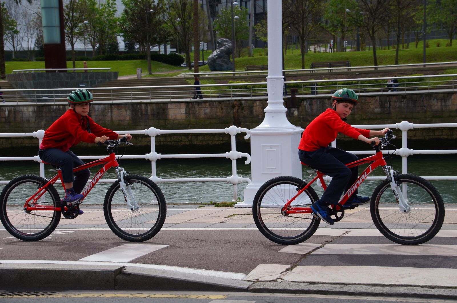 Sony DT 18-200mm F3.5-6.3 sample photo. Sport, two children bike photography