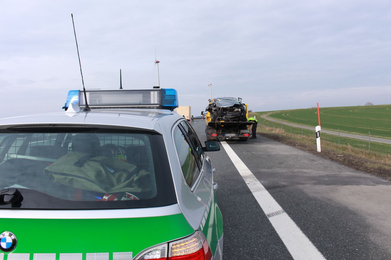 Canon EOS 700D (EOS Rebel T5i / EOS Kiss X7i) sample photo. Police, symbol picture, use photography