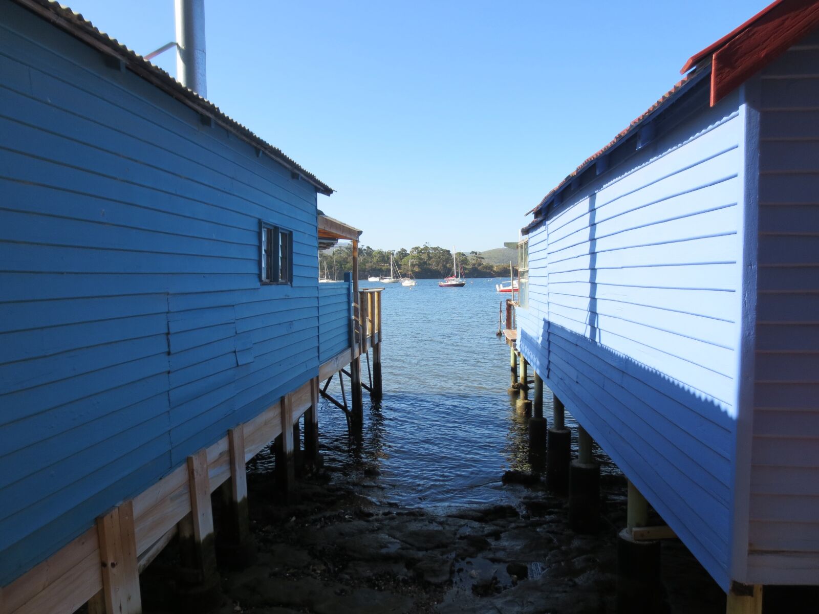 Canon IXUS 240 HS sample photo. Boathouse, boathouses, waterfront photography