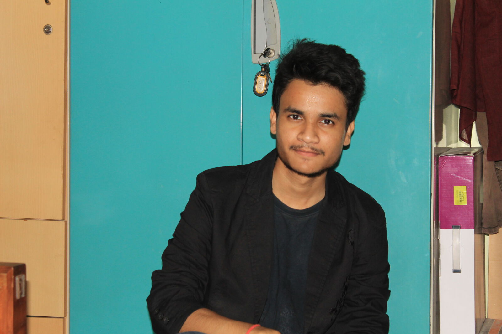 Canon EOS 1100D (EOS Rebel T3 / EOS Kiss X50) sample photo. Portrait, of, young, man photography