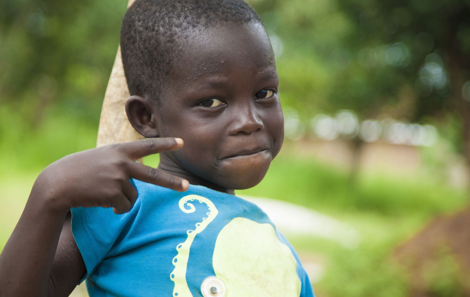 Canon EOS 5D Mark II sample photo. Child, village, africa photography