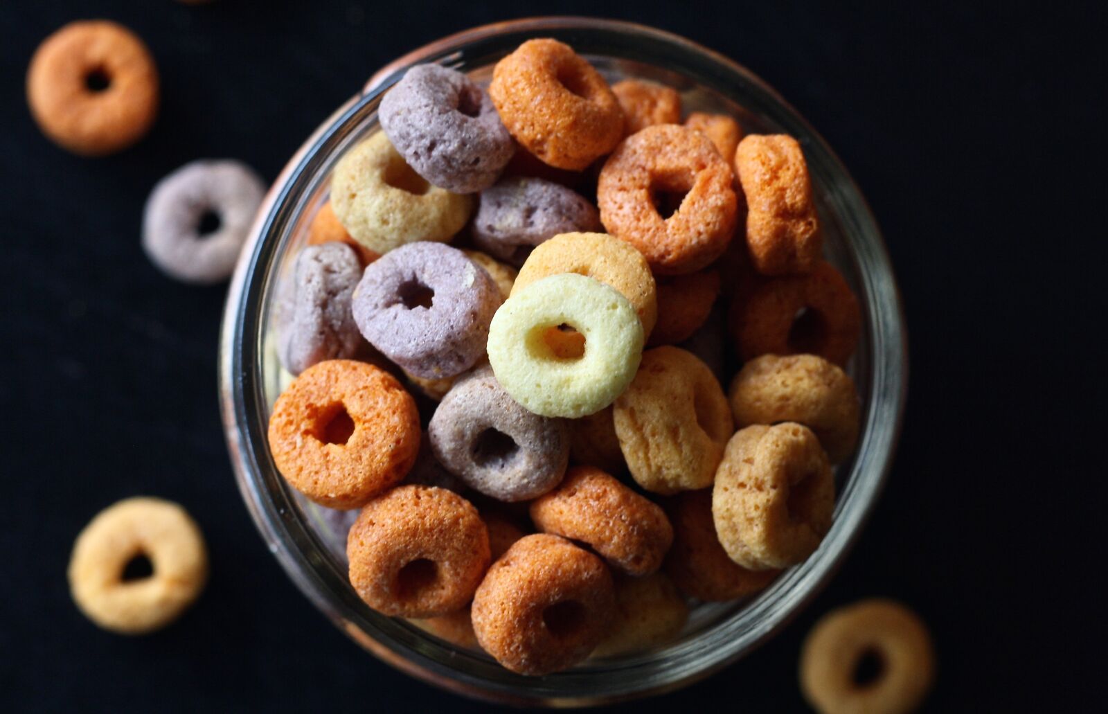 Canon EOS 1000D (EOS Digital Rebel XS / EOS Kiss F) sample photo. Cereal, cheerios, children photography