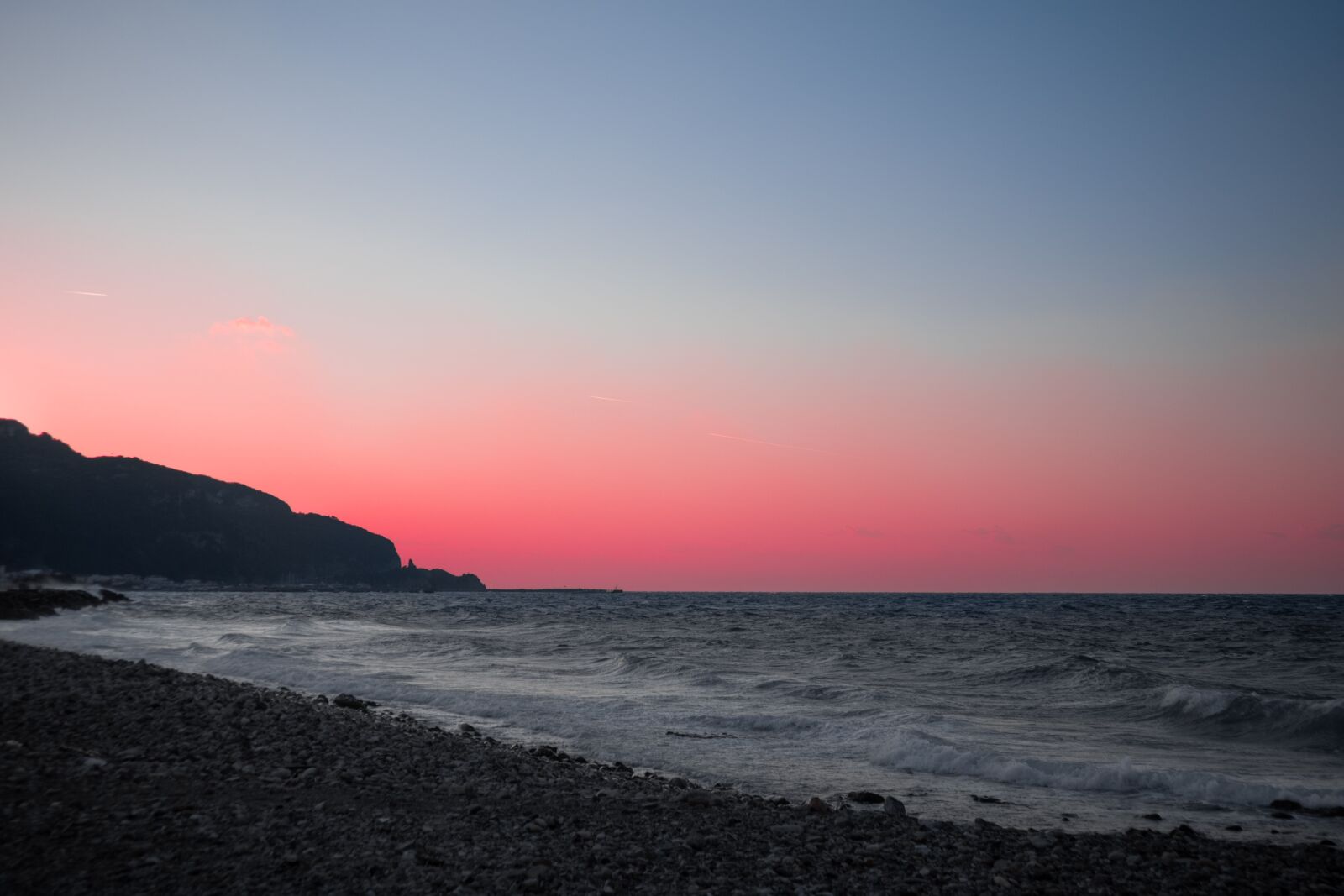 Canon EOS M100 sample photo. Pink, sunset, island photography