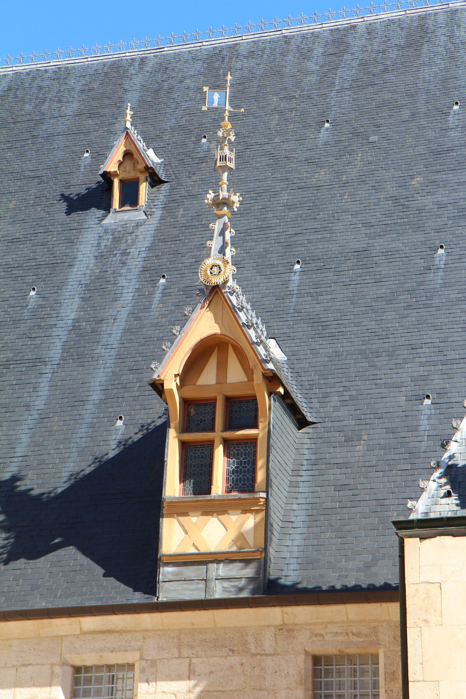 Canon EOS 600D (Rebel EOS T3i / EOS Kiss X5) sample photo. Beaune, hospice de beaune photography
