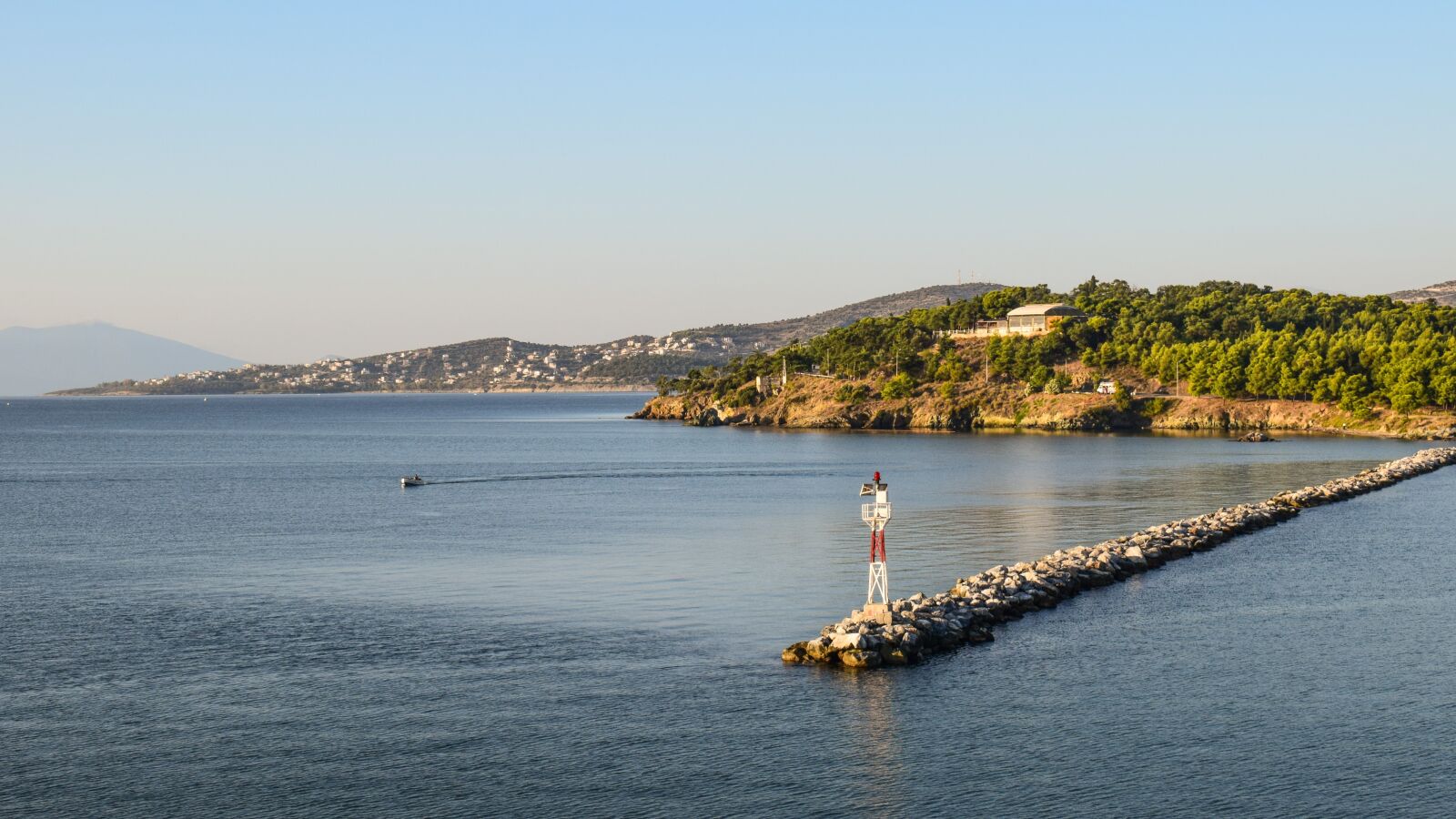 Nikon D3300 sample photo. Breakwater, beacon, landscape photography