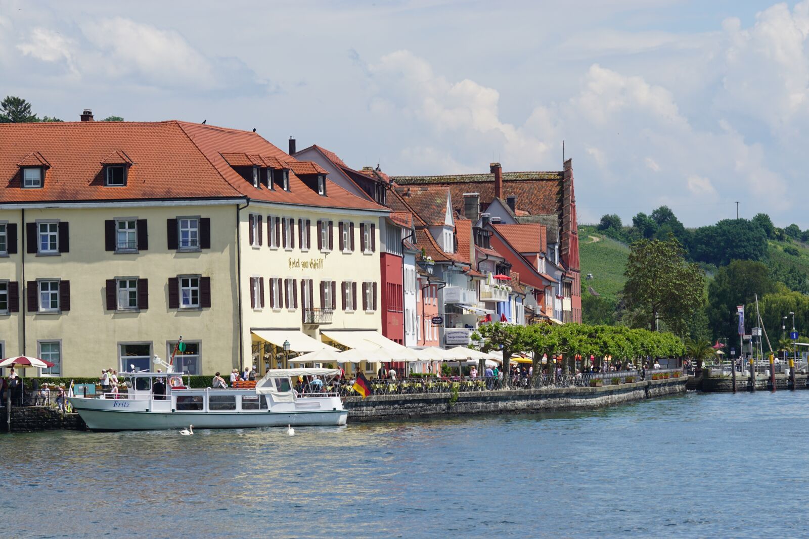 Sony ILCA-77M2 + Sony 70-400mm F4-5.6 G SSM sample photo. Meersburg, lake promenade, lake photography