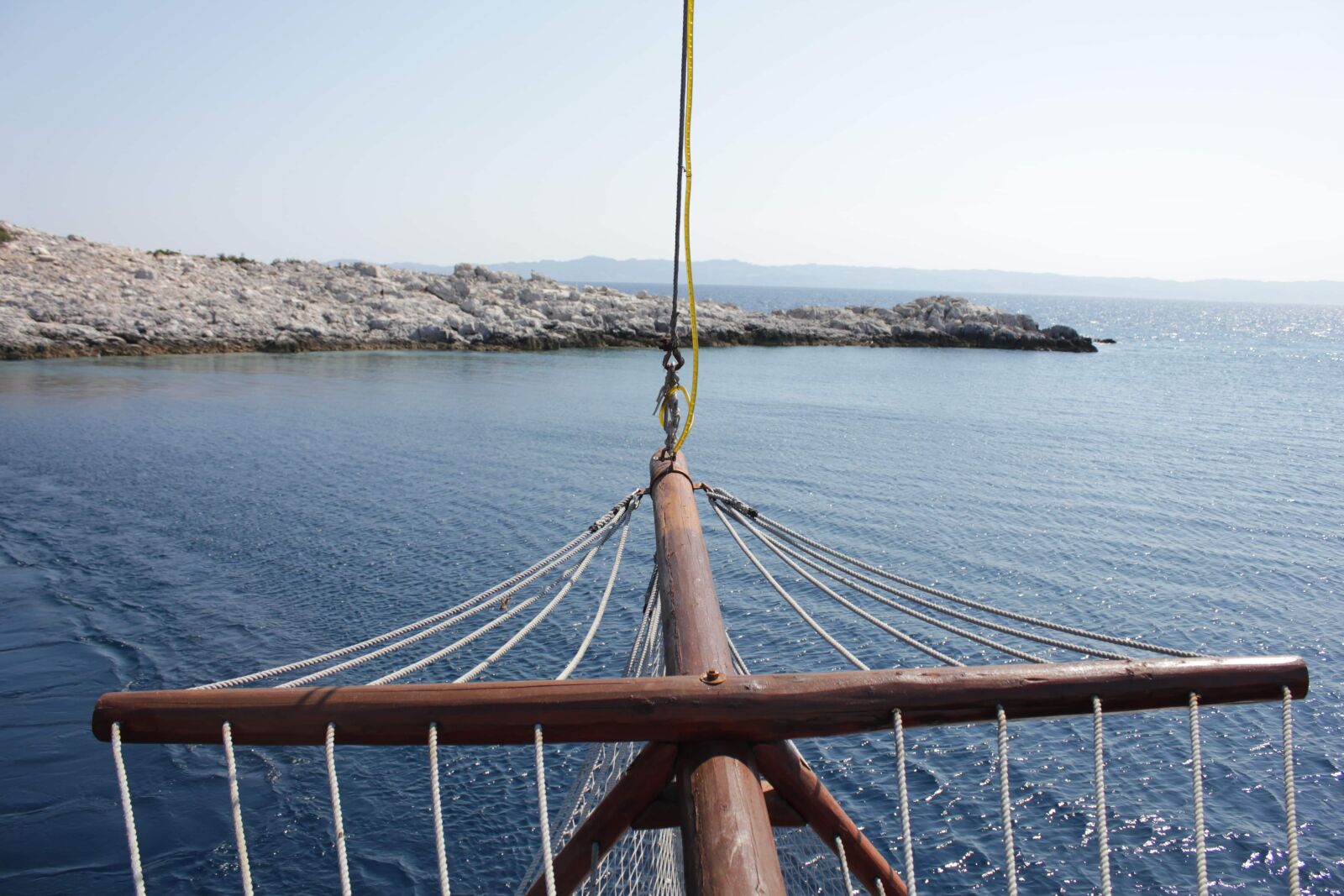 Canon EF-S 18-55mm F3.5-5.6 IS sample photo. Rope, sailing, sailboat, equipment photography