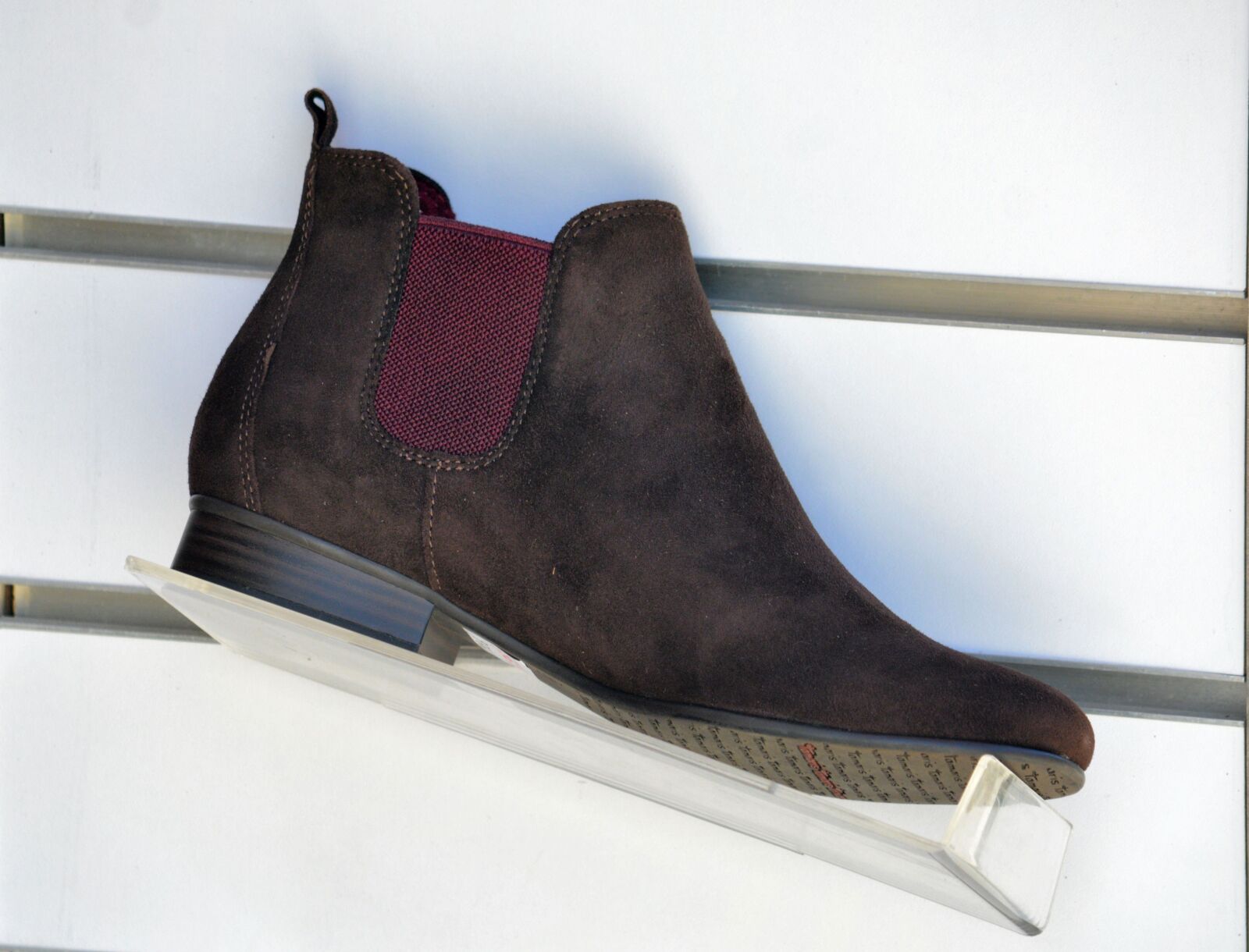 Nikon D5200 sample photo. Chaussure, cuir, magasin, marche photography