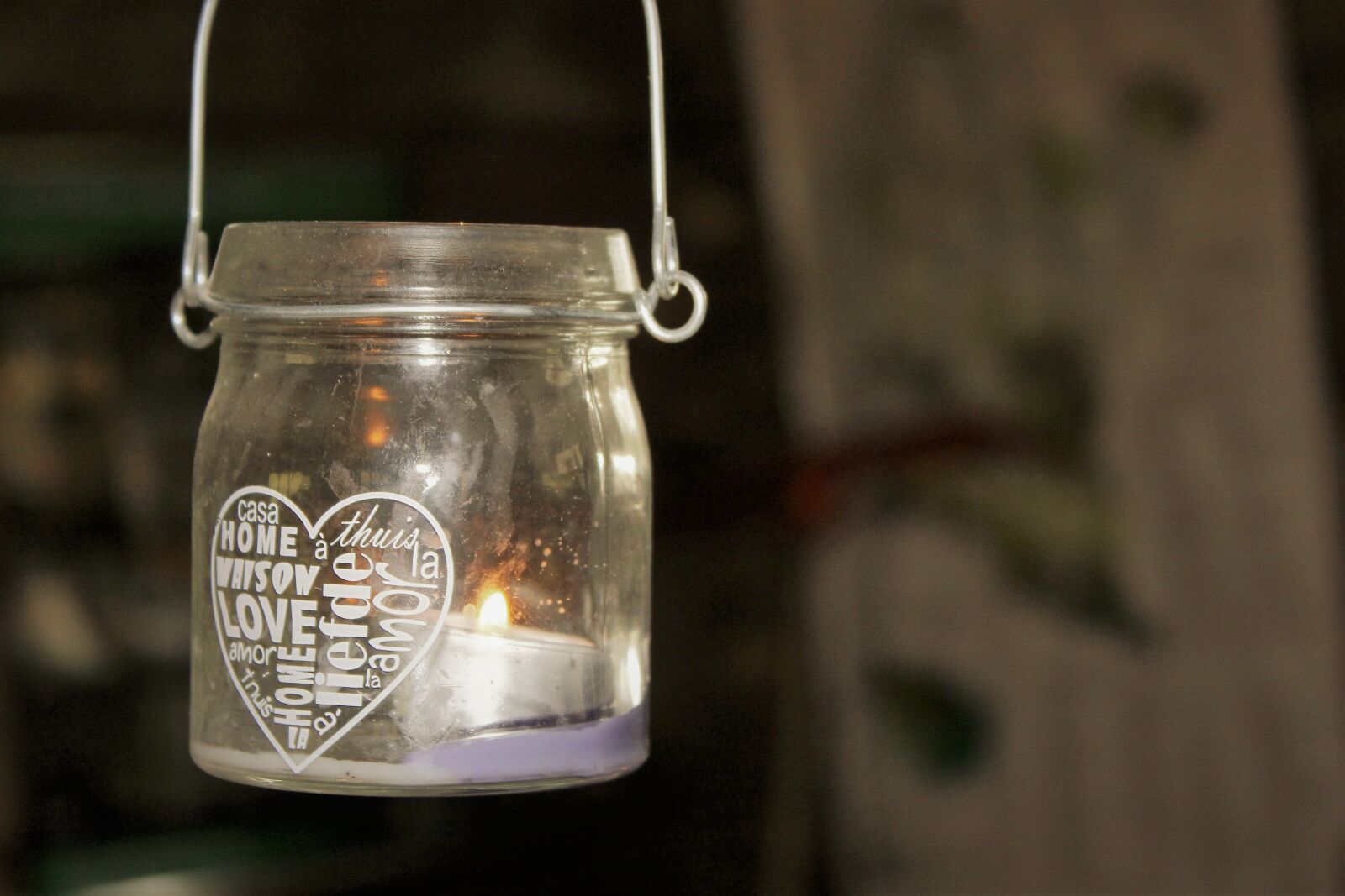 Canon EOS 550D (EOS Rebel T2i / EOS Kiss X4) sample photo. Glass, rustic, table photography