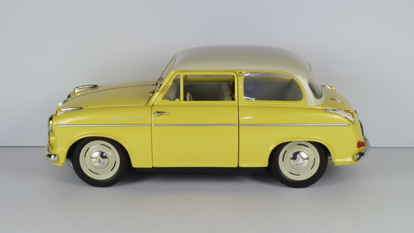 Panasonic Lumix DMC-ZS7 (Lumix DMC-TZ10) sample photo. Lloyd, alexander ts, 1957 photography