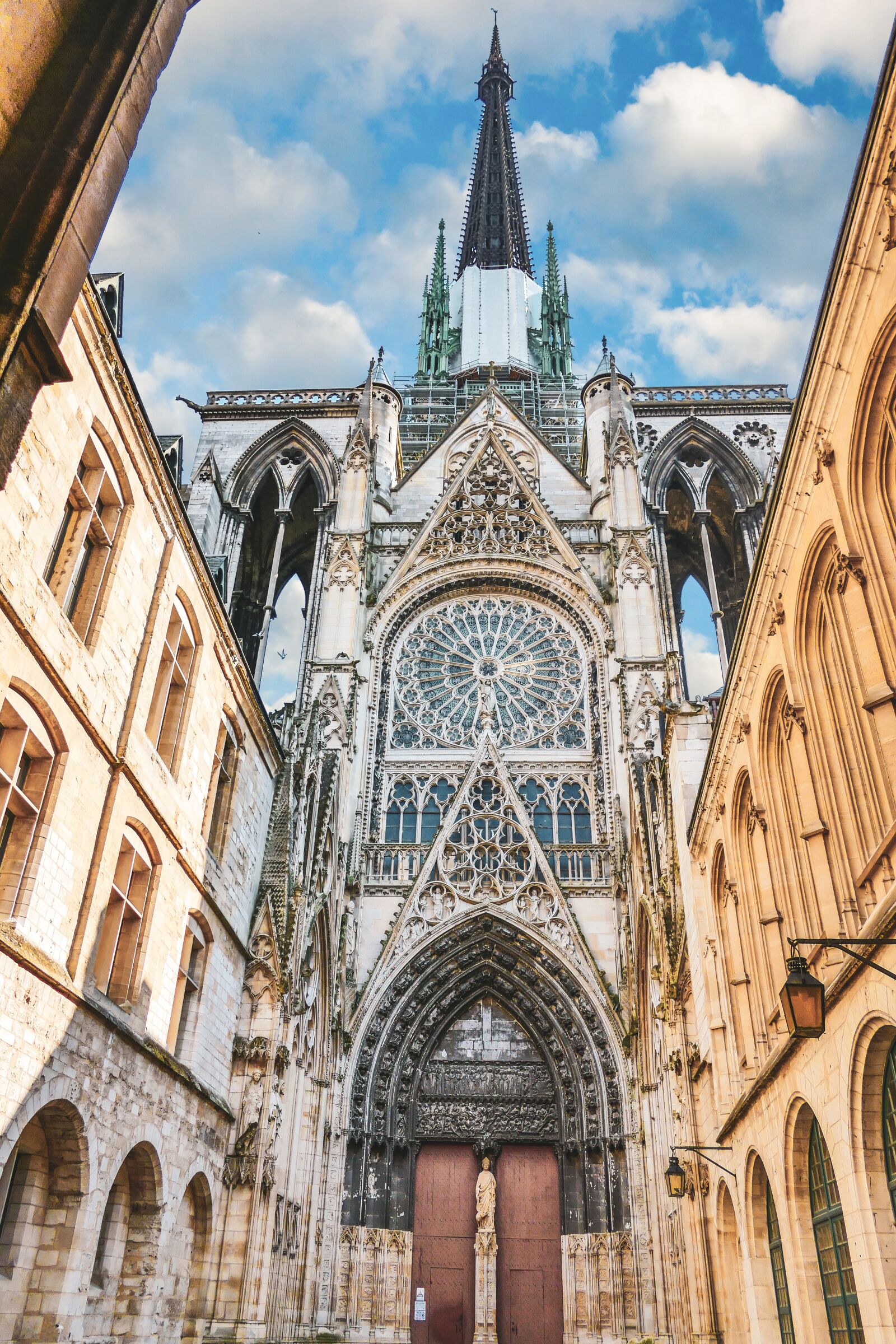 Panasonic Lumix DMC-FZ1000 sample photo. Cathedral, rouen, monument photography