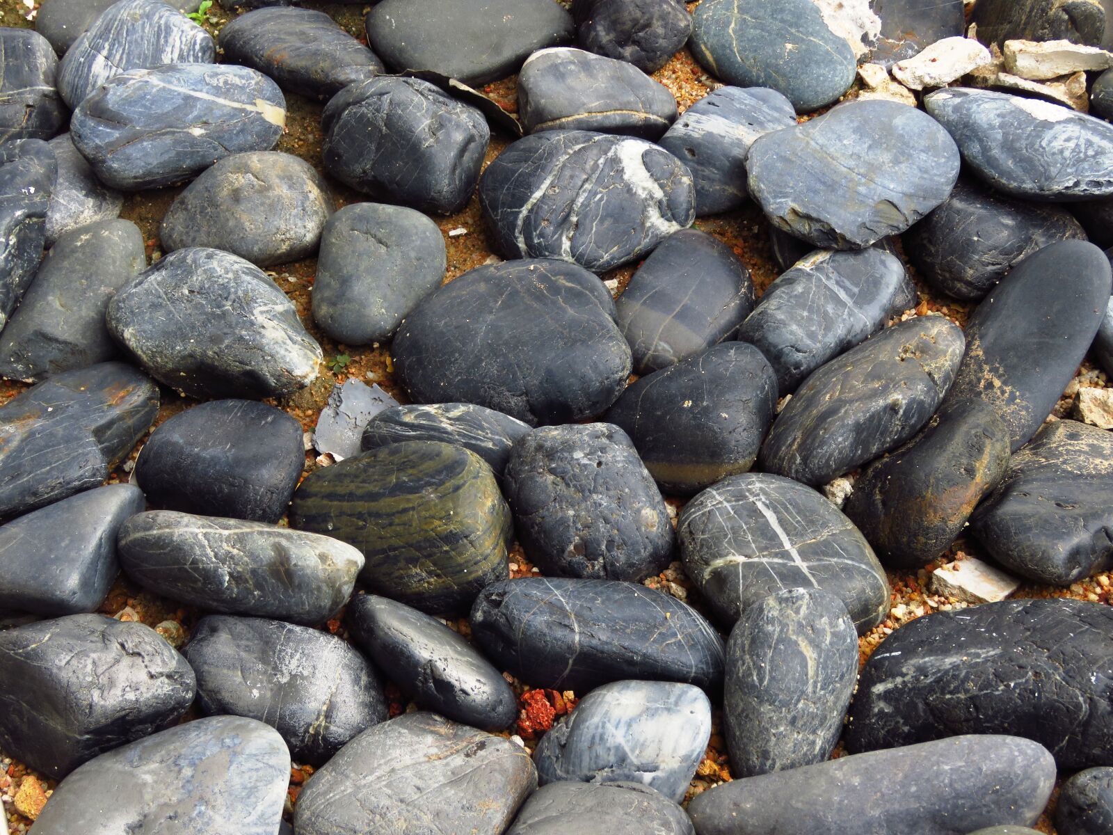 Canon PowerShot SX60 HS sample photo. Stone, rock, pebbles photography