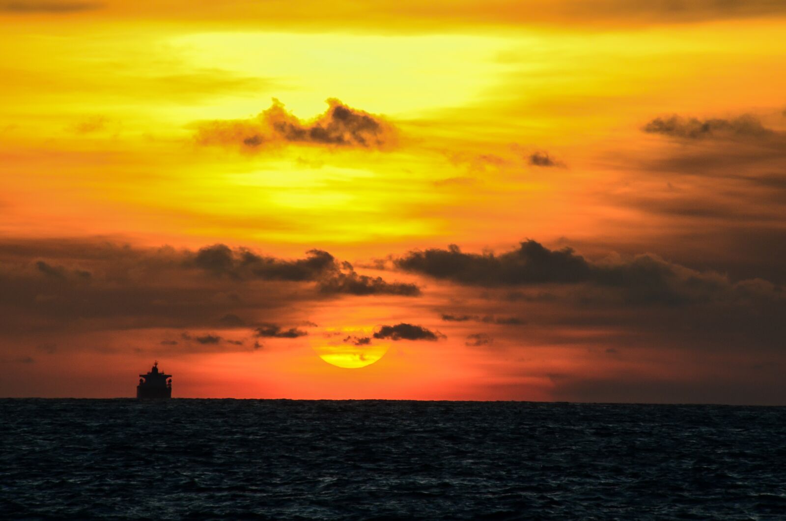 Nikon D7000 sample photo. Kaohsiung, west bay, sunset photography