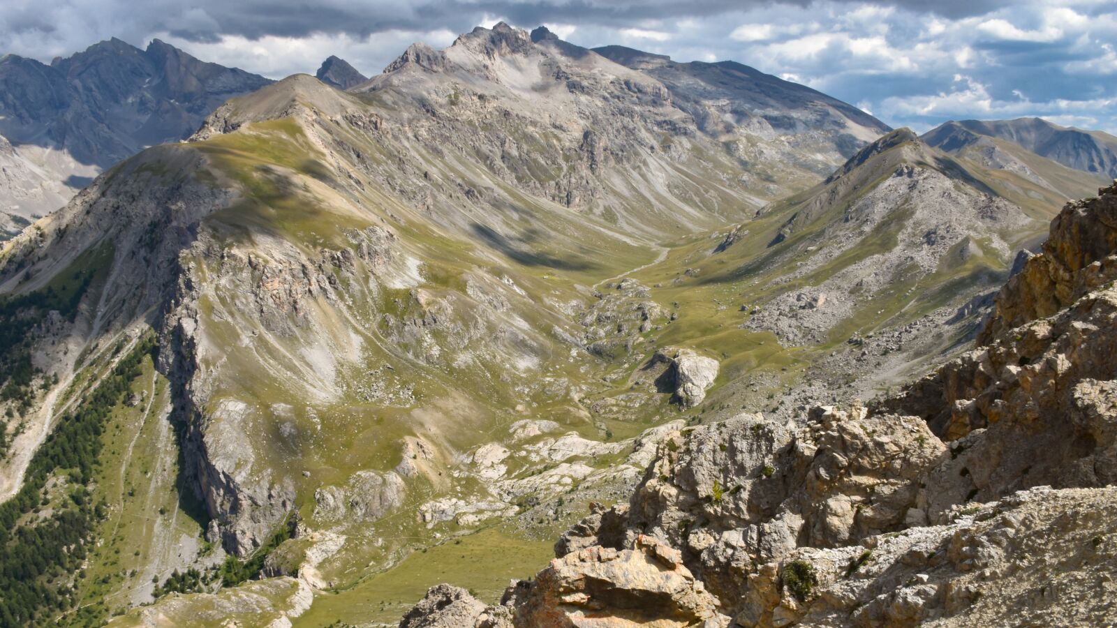 Nikon D5500 sample photo. Mountain, landscape, green photography