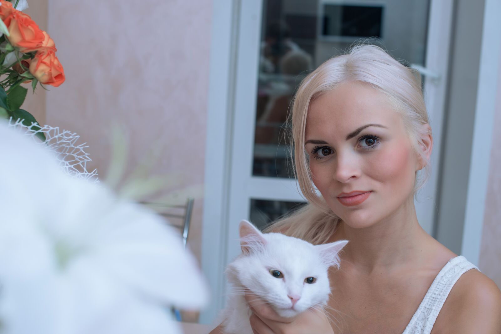Nikon D800 sample photo. White cat with blonde photography