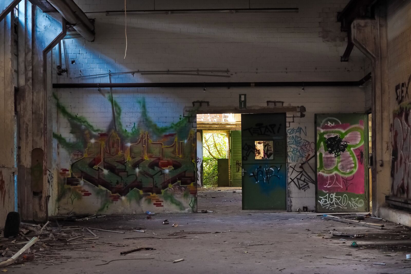 Olympus OM-D E-M10 sample photo. Lost places, factory, old photography
