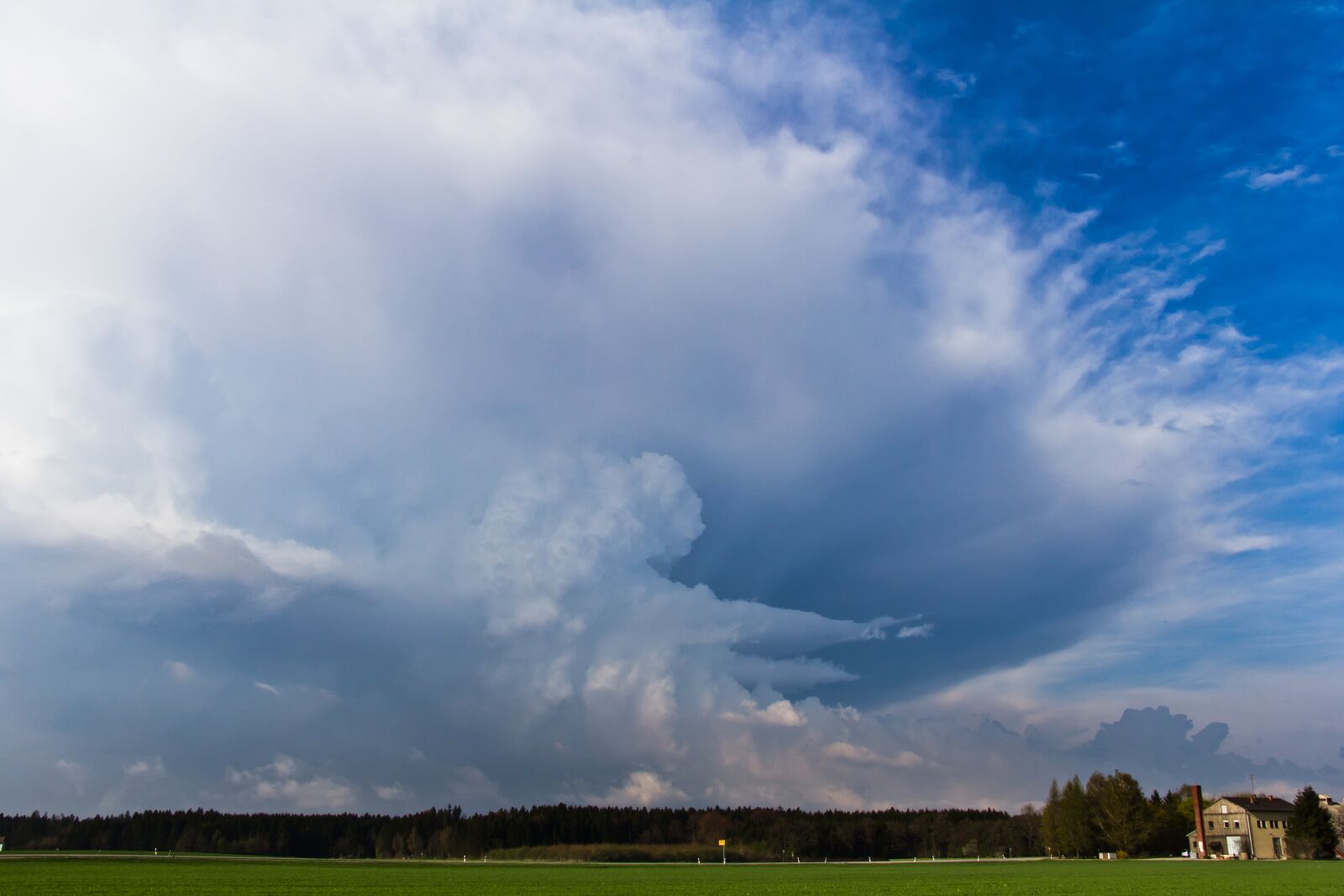 Canon EF-S 17-85mm F4-5.6 IS USM sample photo. Thunderstorm, storm, cumulonimbus photography