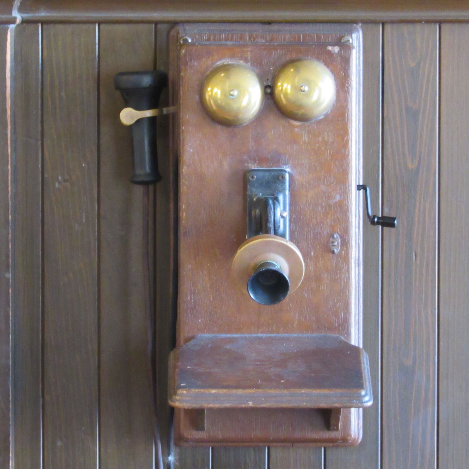 Canon PowerShot SX530 HS sample photo. Phone, vintage, antique photography