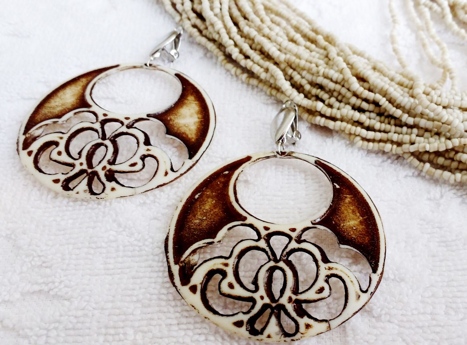 Motorola MotoG3 sample photo. Earrings, set, jewelry store photography