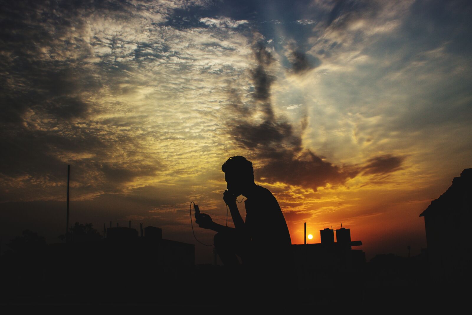Canon EOS 700D (EOS Rebel T5i / EOS Kiss X7i) sample photo. Silhouette, sunset, clouds photography