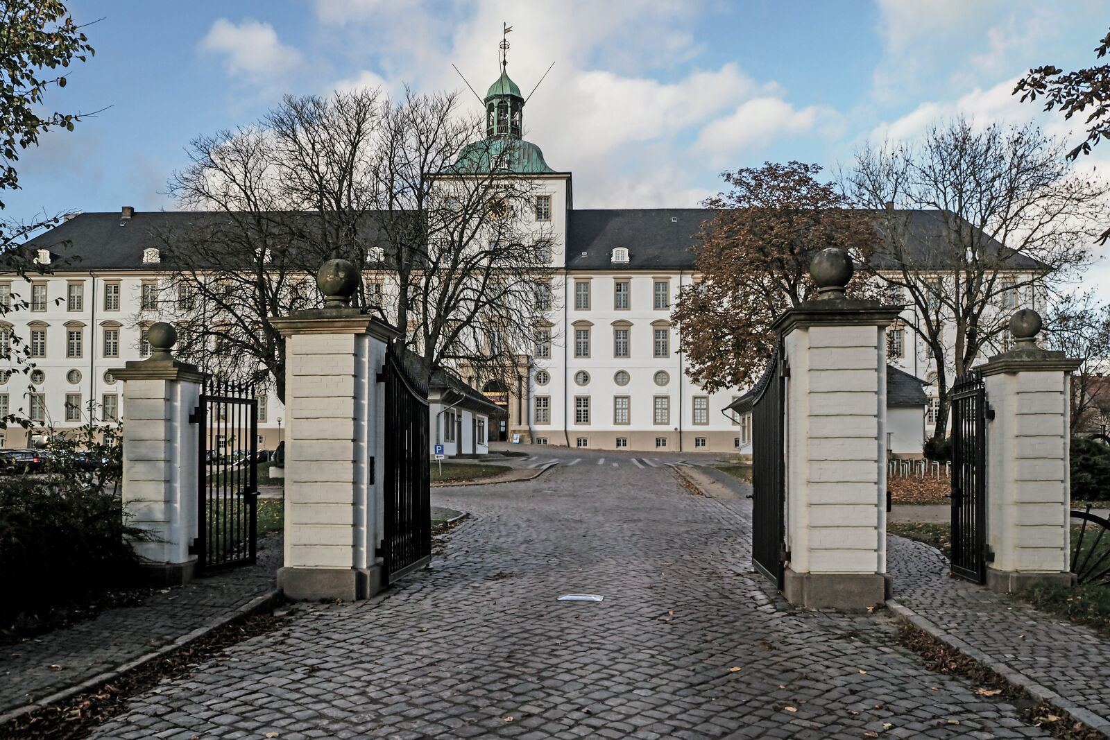 Olympus OM-D E-M10 sample photo. Gottorf castle, schleswig, mecklenburg photography