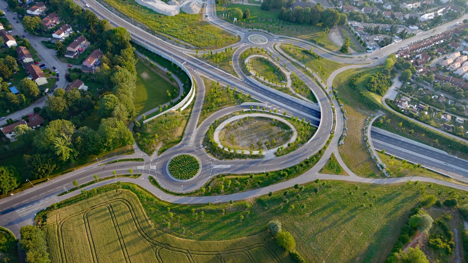 Panasonic Lumix DMC-G5 sample photo. Augsburg, road, highway photography
