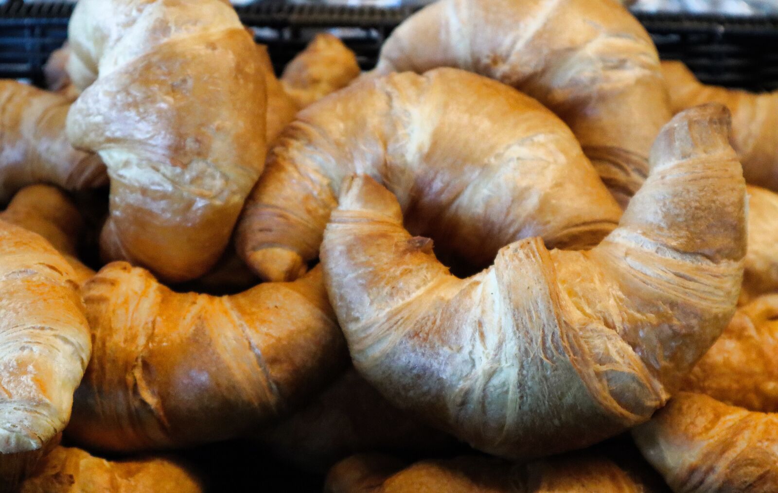 Canon EF-M 15-45mm F3.5-6.3 IS STM sample photo. Croissant, baked goods, breakfast photography