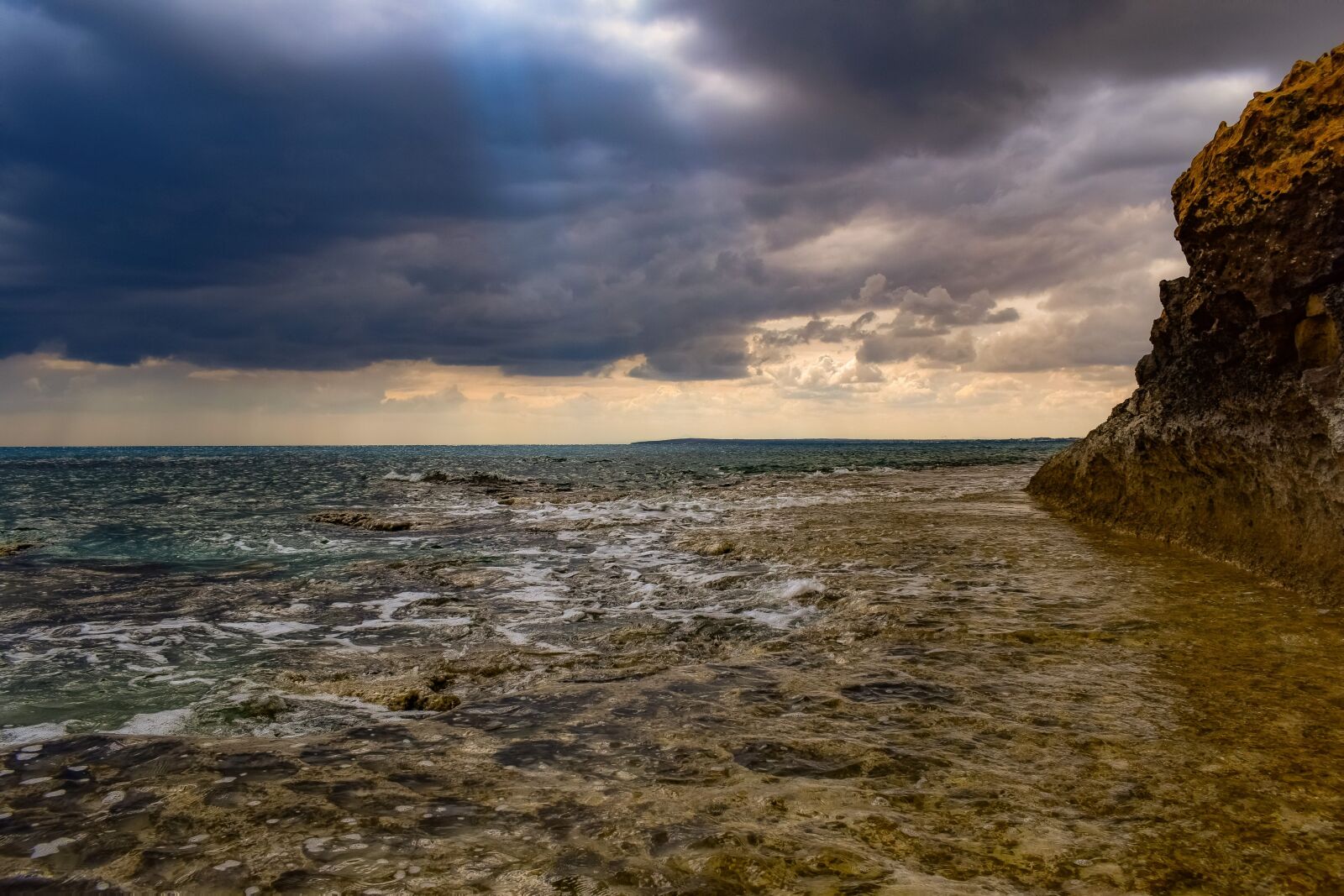 Nikon D3300 sample photo. Water, sea, sky photography