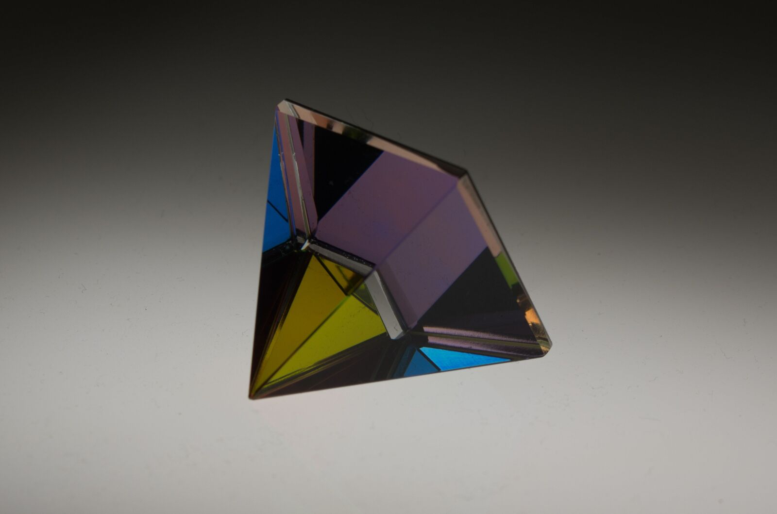 Pentax K-3 sample photo. Prism, glass, light photography