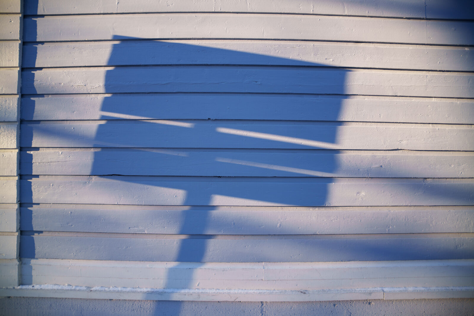 Samyang Remaster Slim 21mm F3.5 sample photo. Sign shadow 3.5 photography