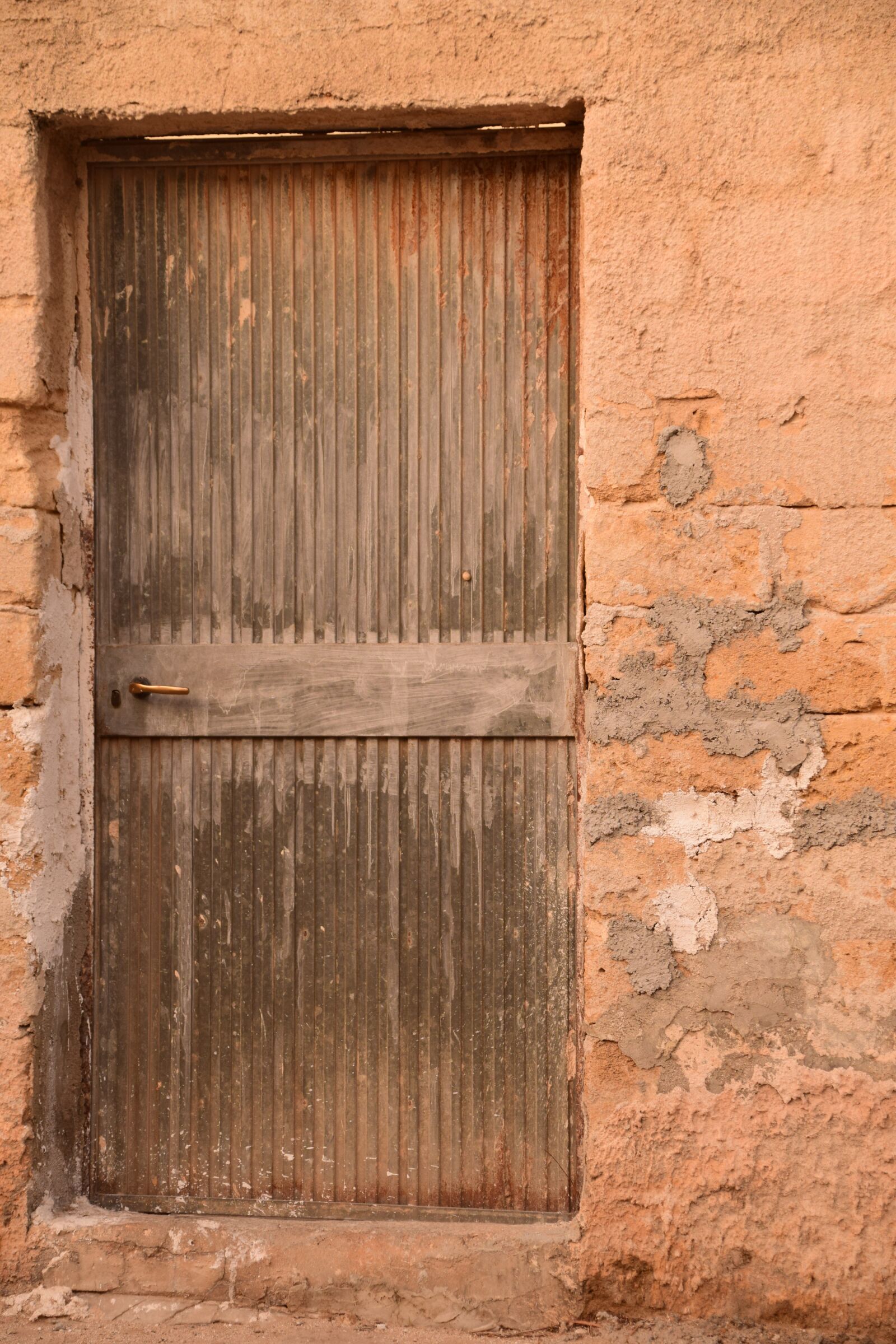 Nikon D3300 sample photo. Door, old door, wall photography