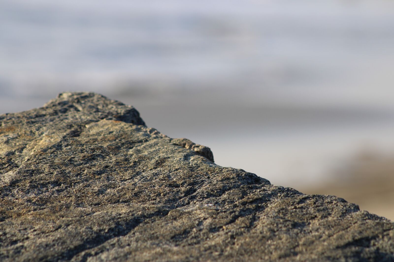 Canon EOS 2000D (EOS Rebel T7 / EOS Kiss X90 / EOS 1500D) sample photo. Ocean, rock, water photography