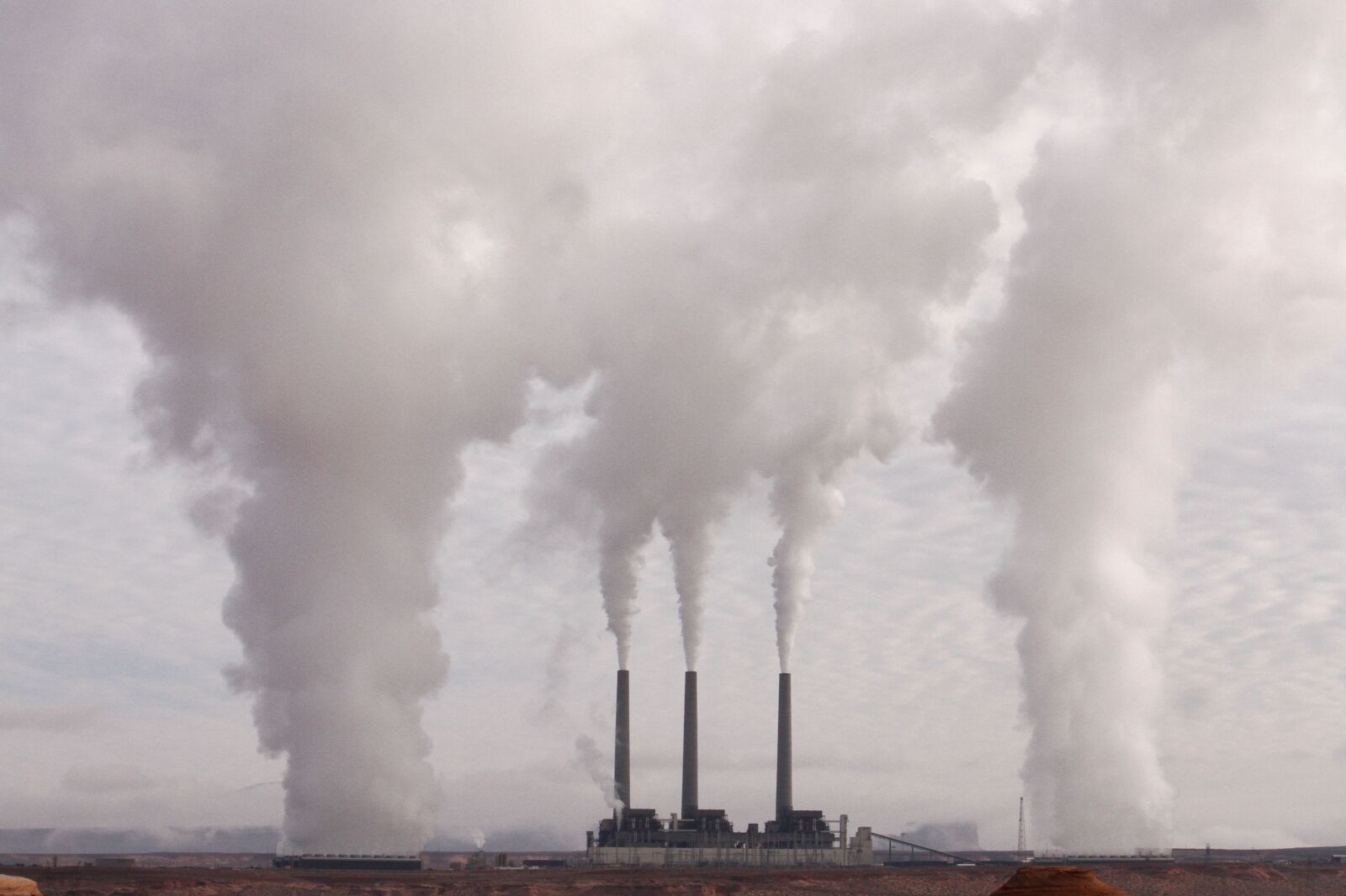 Canon EOS 7D sample photo. Pollution, factory, industry photography