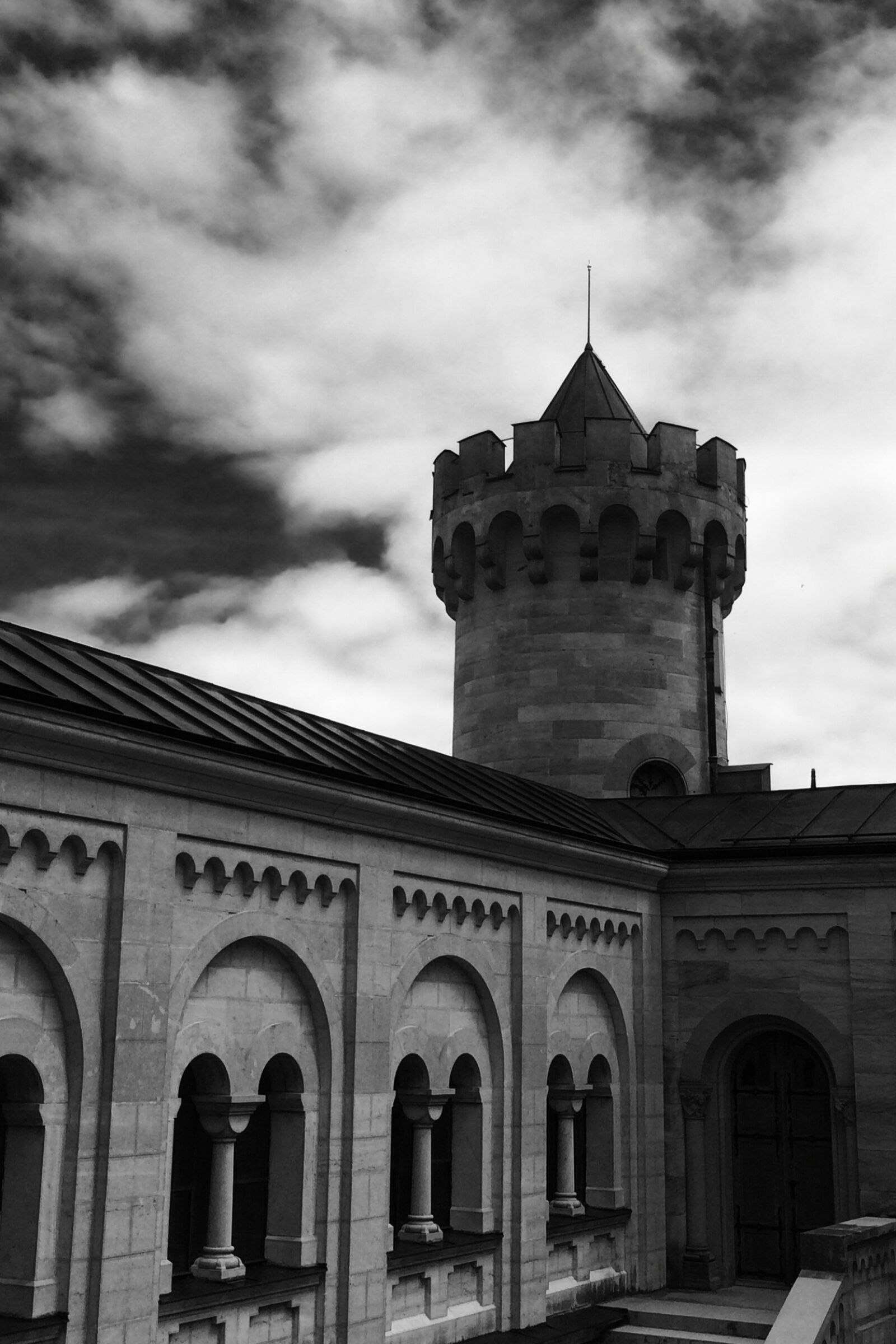 iPhone 5s back camera 4.15mm f/2.2 sample photo. Neuschwanstein, castle, munich photography
