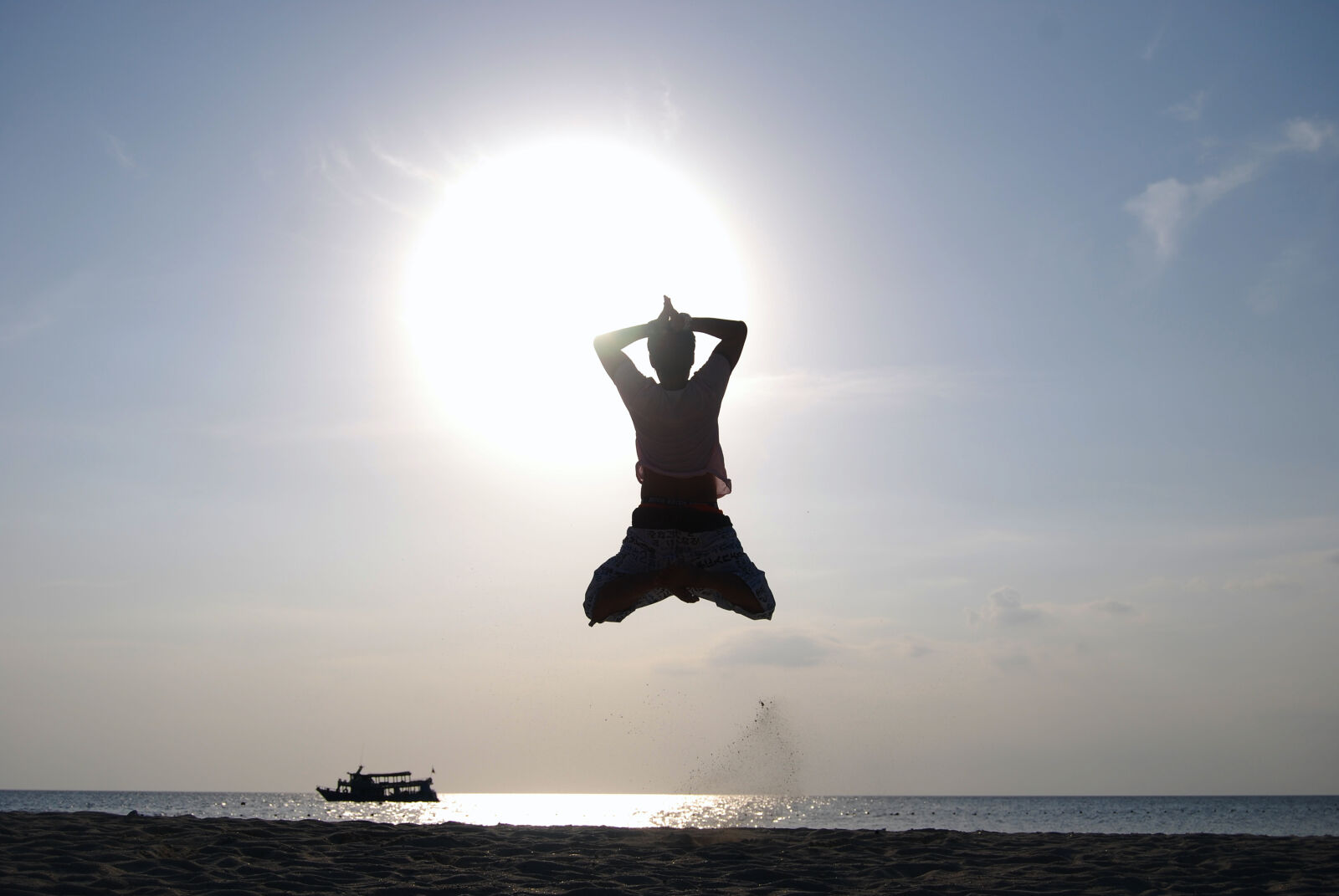Nikon D40X sample photo. Beach, man, ocean, sea photography
