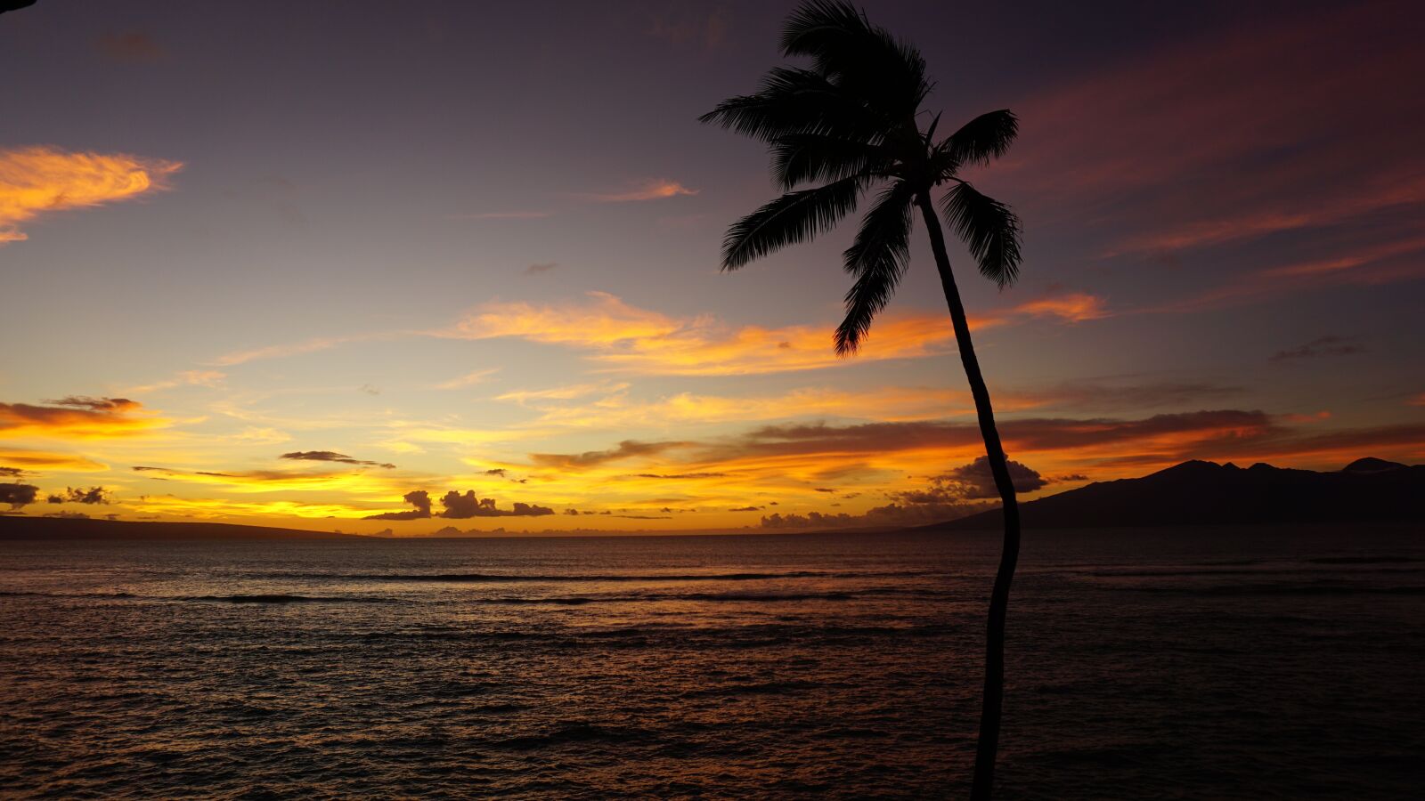 Sony E 16-50mm F3.5-5.6 PZ OSS sample photo. Maui, sunset, hawaii photography