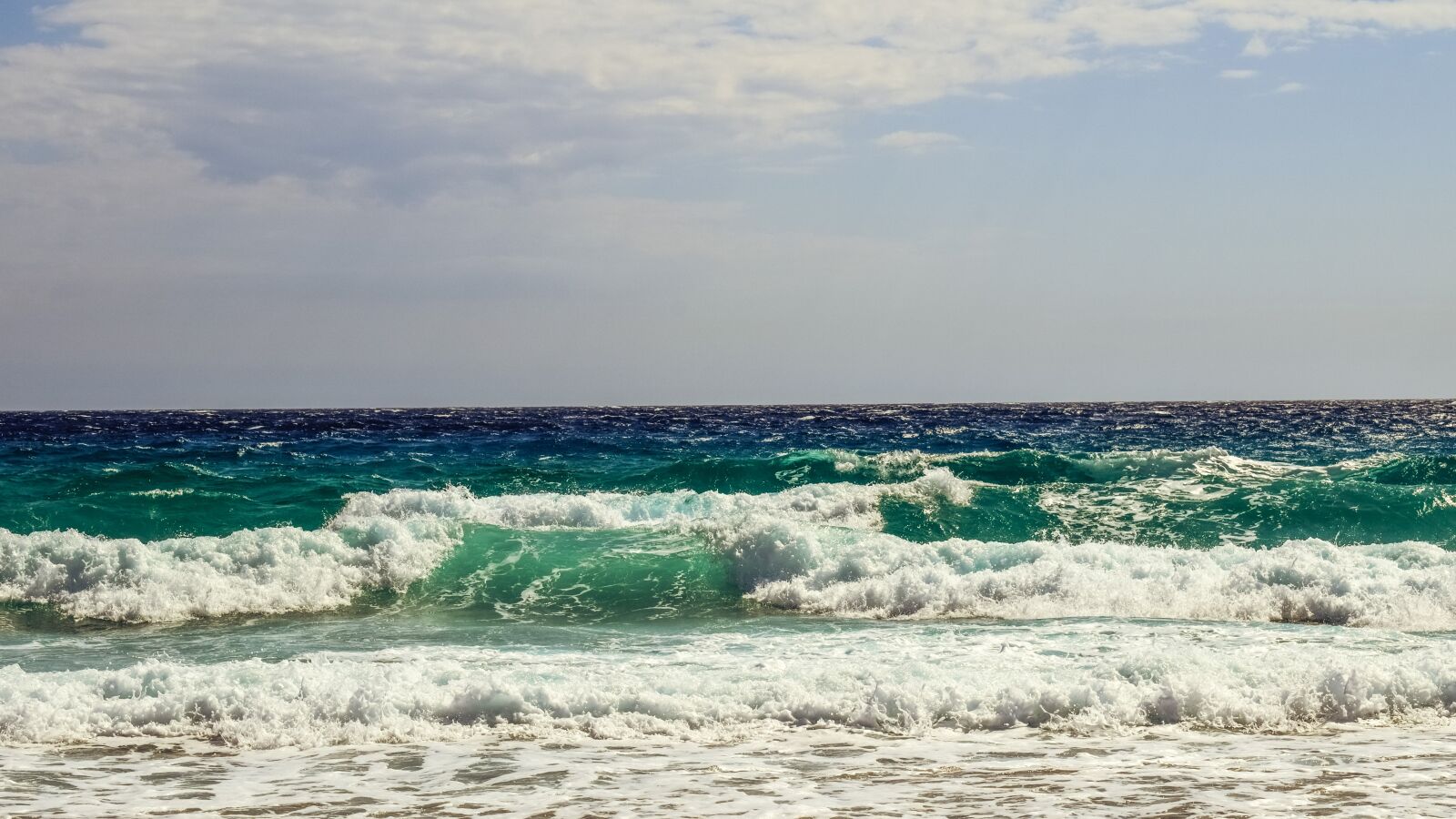 Nikon D3300 sample photo. Waves, foam, spray photography