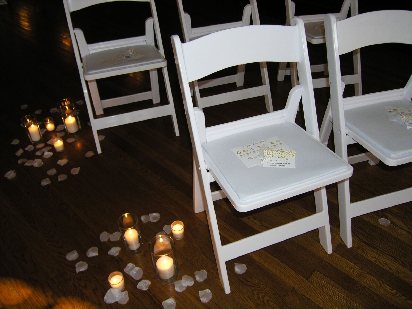 Olympus C5060WZ sample photo. Ceremony, wedding, chairs photography