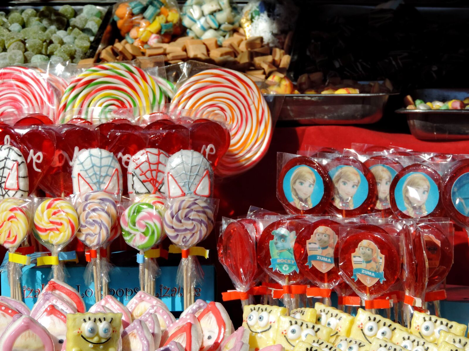 Nikon Coolpix P520 sample photo. Bazaar, candy, colorful, confectionery photography