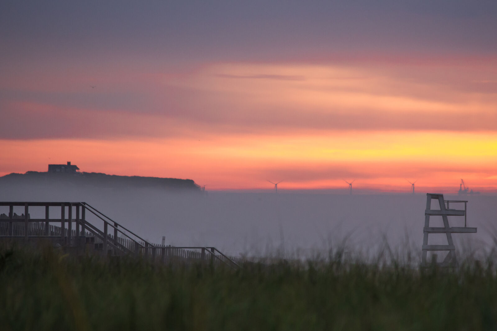 Canon EOS 600D (Rebel EOS T3i / EOS Kiss X5) sample photo. Beach, mist, sunrise photography