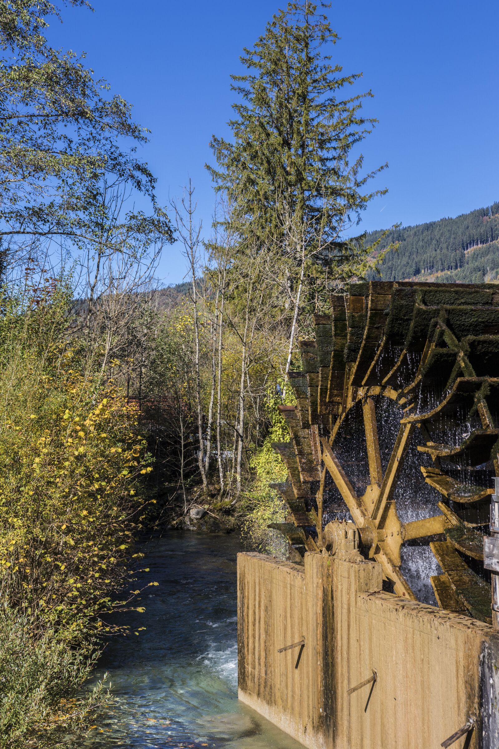 Canon EOS 7D Mark II sample photo. Water mill, autumn colours photography