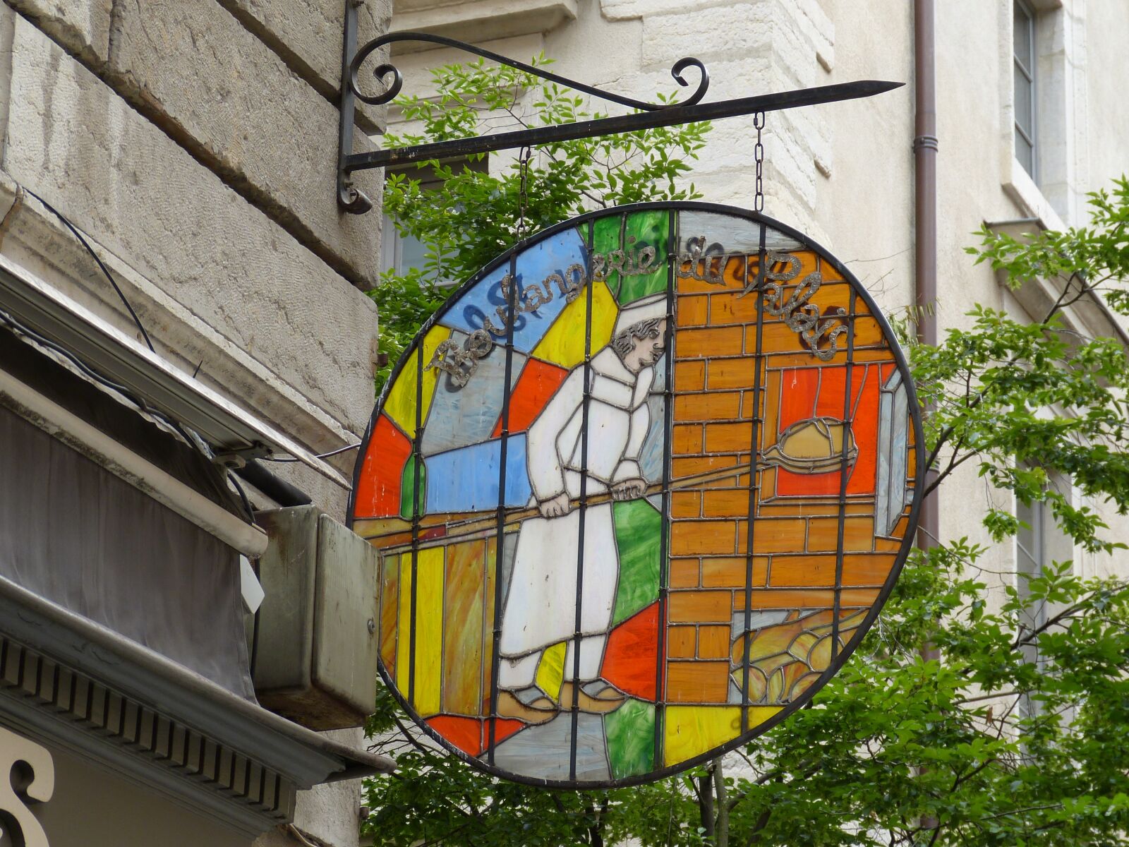 Panasonic Lumix DMC-FZ150 sample photo. Lyon, france, historic center photography