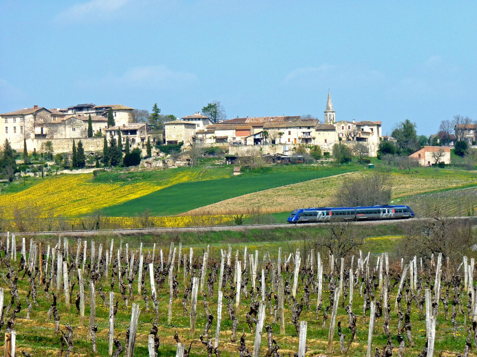 Panasonic Lumix DMC-FZ35 (Lumix DMC-FZ38) sample photo. X 72500, landscape, train photography