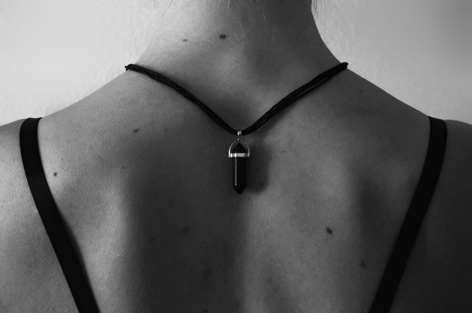 Nikon D5100 sample photo. Minimalism, spin, pendant photography