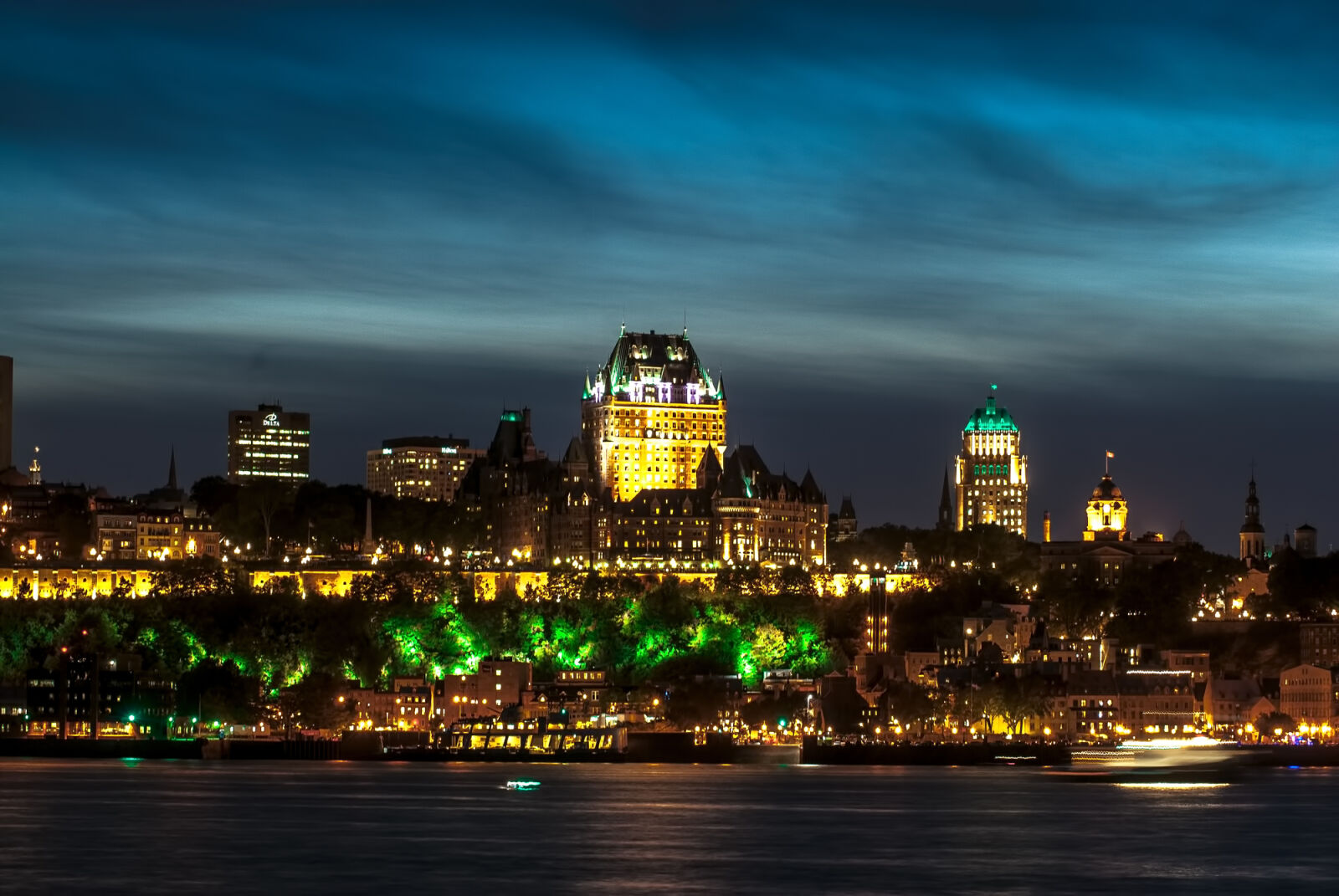 Nikon D200 sample photo. Quebec, city, at, night photography