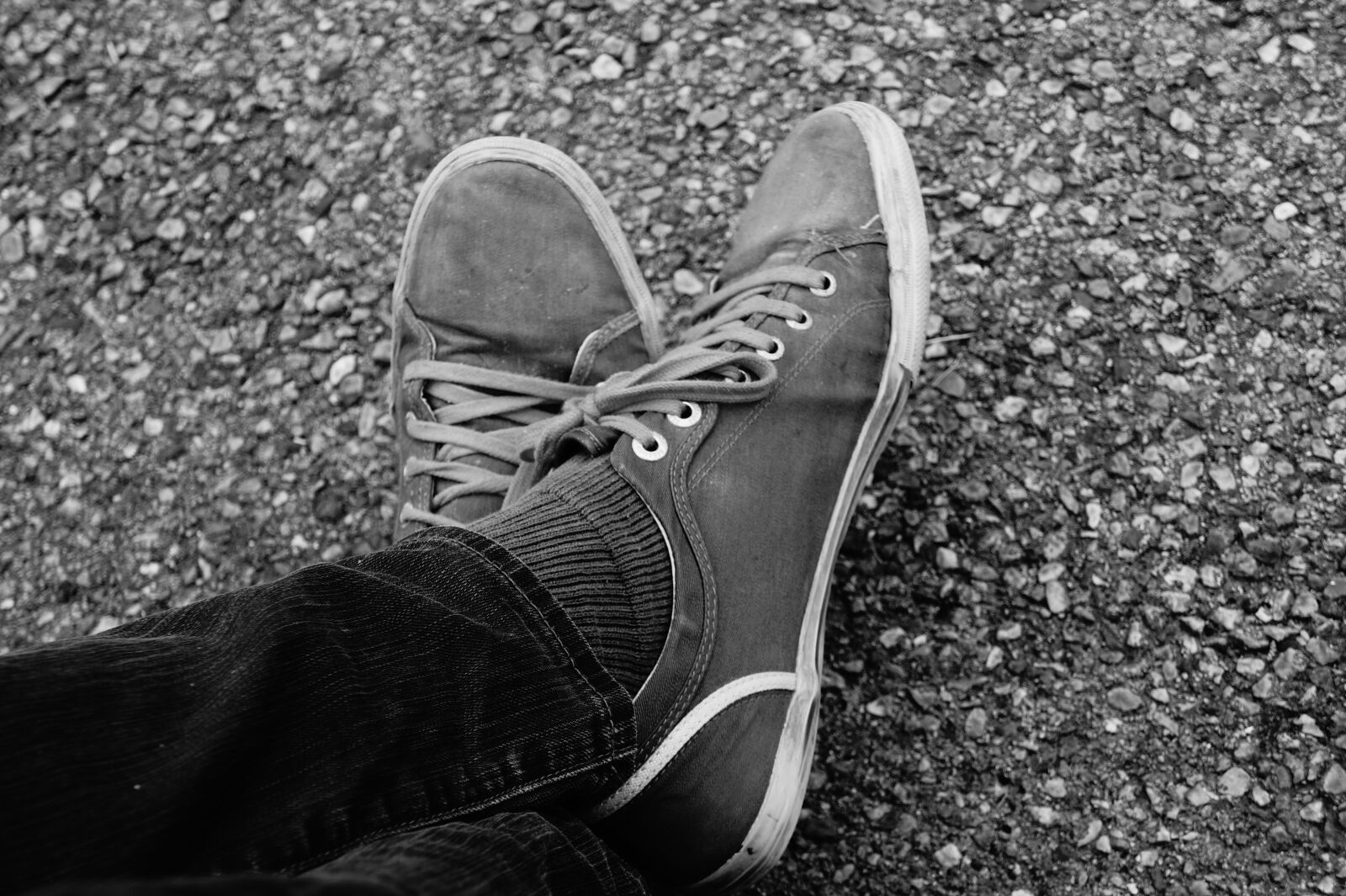 Sony Alpha a3000 + Sony E 18-55mm F3.5-5.6 OSS sample photo. Shoes, foot, sneakers photography