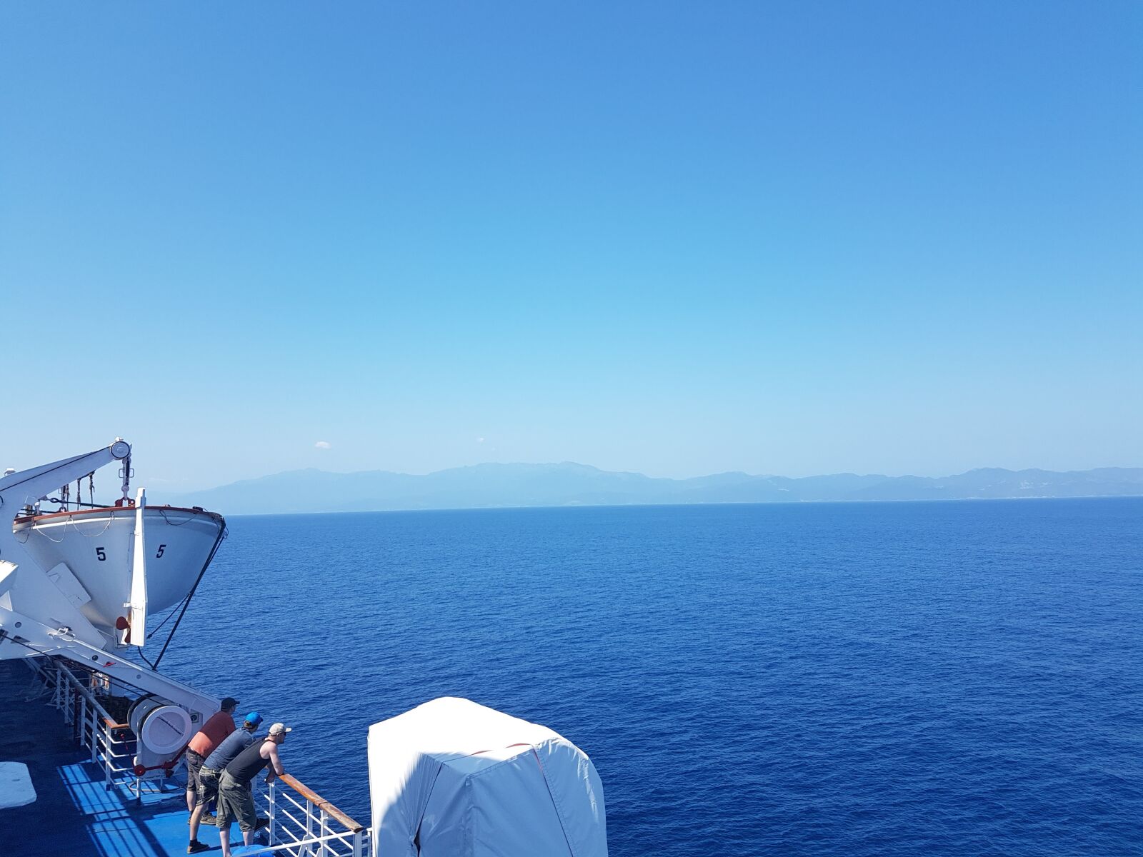 Samsung Galaxy S7 sample photo. Blue, ocean, ship deck photography